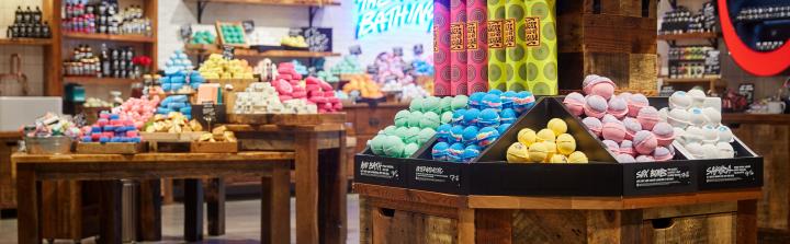 Lush Cosmetics wychodzi ze społecznościówek